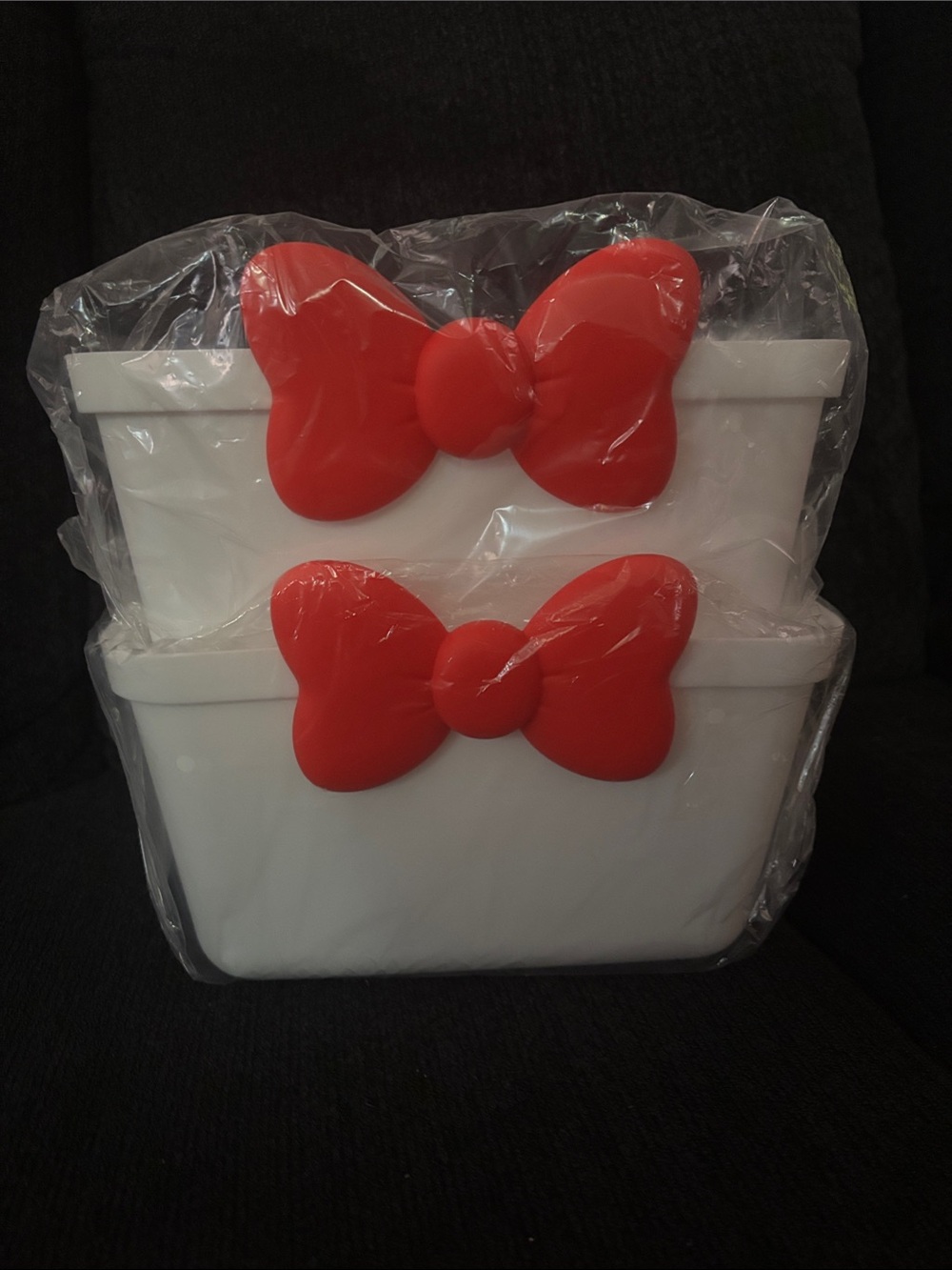 Red bow baskets